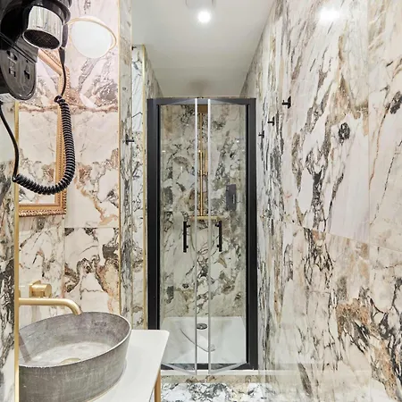 Champs Elysees - Avenue Montaigne By Prestige Apartment Paris